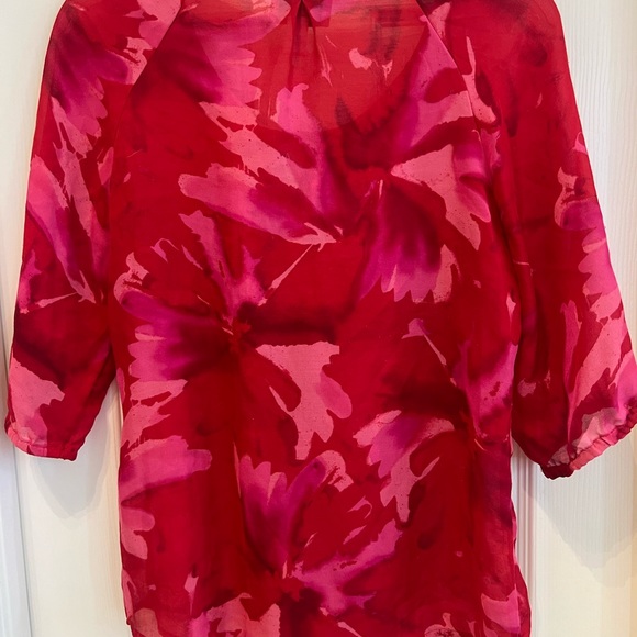 Ann Taylor LOFT sheer red pink floral ruffle front blouse  lSmall - Picture 3 of 5